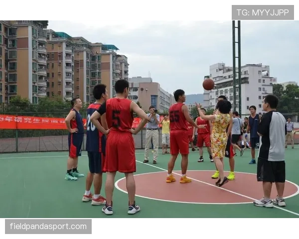 发球规则是什么？篮球比赛中发球的判罚标准与执行流程解析